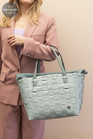 Handed By Color Shopper Delux
