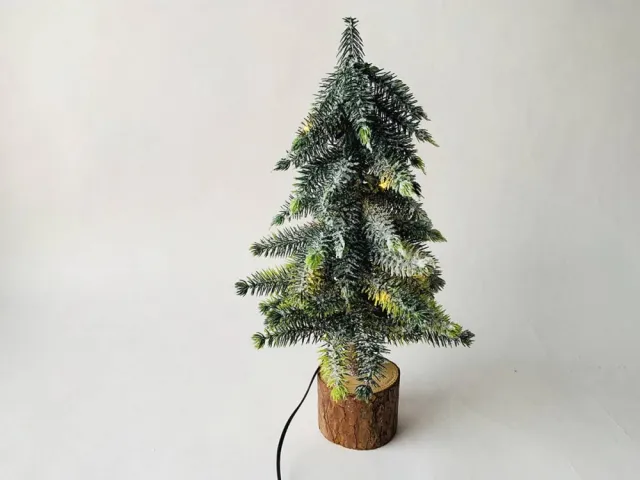 Juletre M Ledlys Grønt H 27 Cm