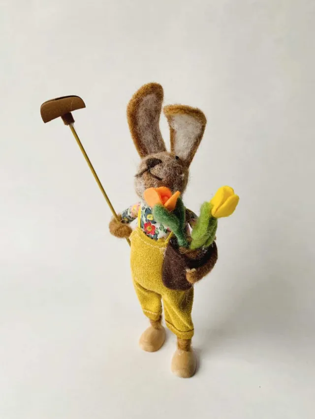 Hare Som Gartner H 22 Cm