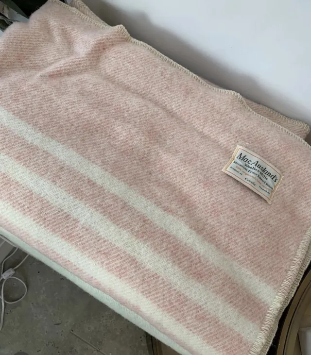 Mac Auslands  Pledd- Rose