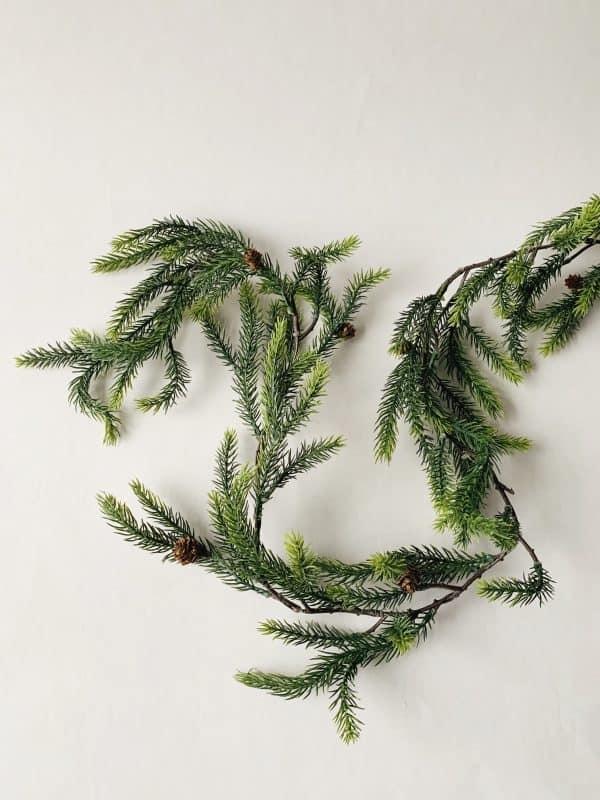 Girlander med små kongler 150 cm