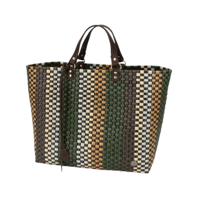 Handed By Harper Shopper
