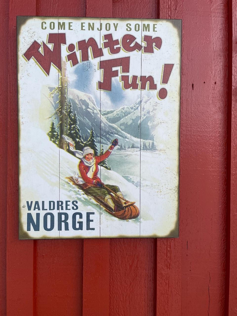 Vintages treskilt 43x58 WINTER FUN Valdres